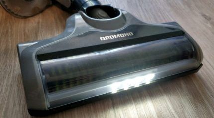 Vacuum cleaner Redmond with light