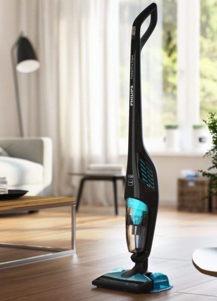 Washing vacuum cleaner - copes with all types of dirt