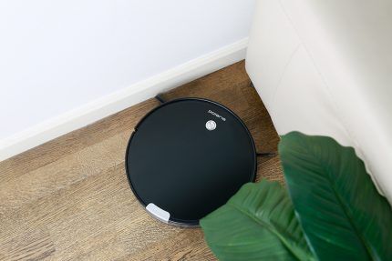 Robot vacuum cleaner