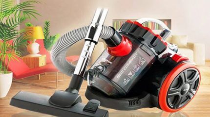 Cyclone vacuum cleaner