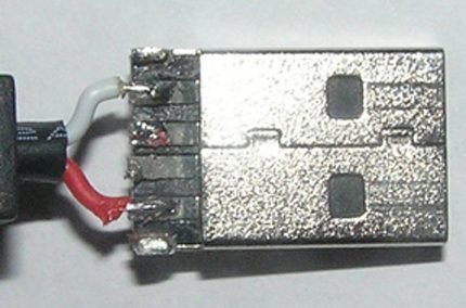 USB wiring for power supply