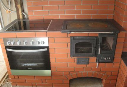Oven with stove