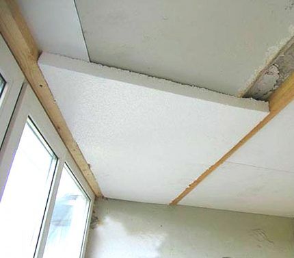 Insulation of the loggia ceiling