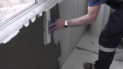 Leveling the wall surface