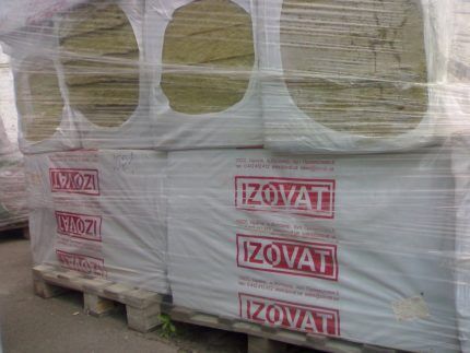 Mineral wool in rolls