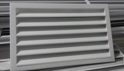External metal ventilation grille 