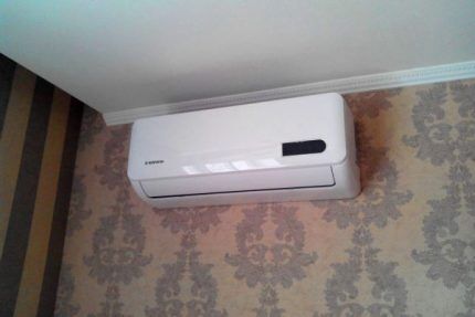 Kentatsu air conditioner on the wall