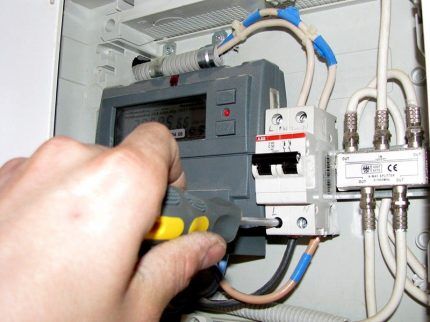 Installation of RCD on the line 