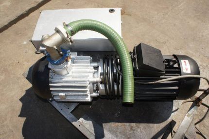 Vacuum pump