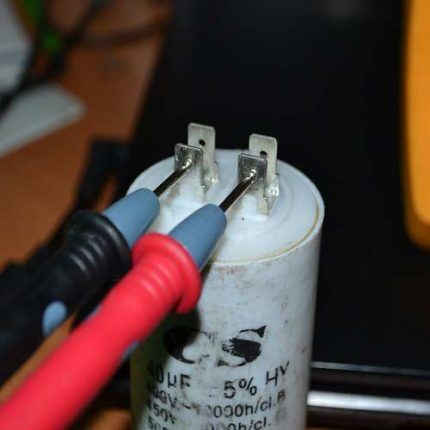 Checking non-polar capacitors