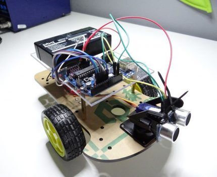 Robô baseado em Arduino