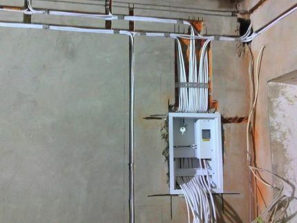 Ukryty panel elektryczny