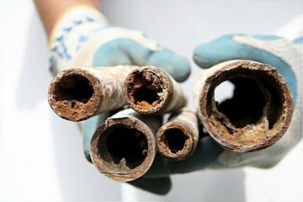 Water pipes with internal sediment