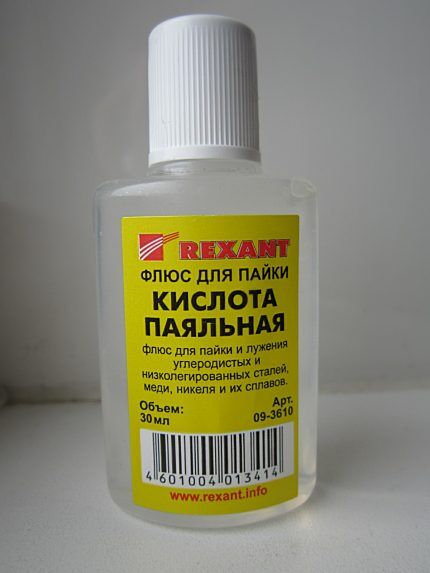 Flux cu acid pentru lipirea cuprului