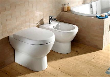 Toilet with built-in cistern