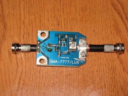 Amplifier for home antenna