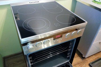 Cuisinière électrique au bureau