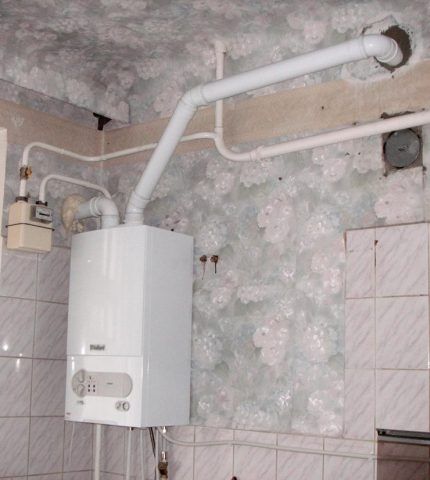 Installation of a wall-mounted gas boiler