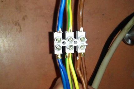 Terminal connection of wires