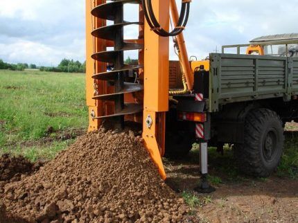 Drilling in loose rocks