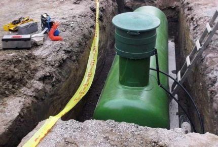 Profundizar el tanque de gasolina durante la instalación.