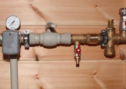 Spring valve in the boiler piping