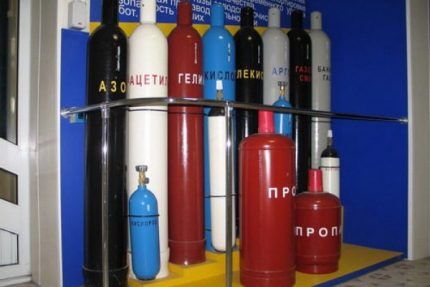 Colored gas containers