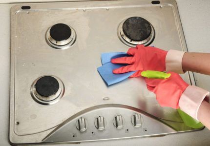 Cleaning the stove