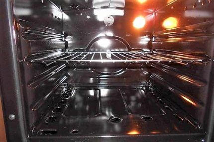 Lighting in a gas oven