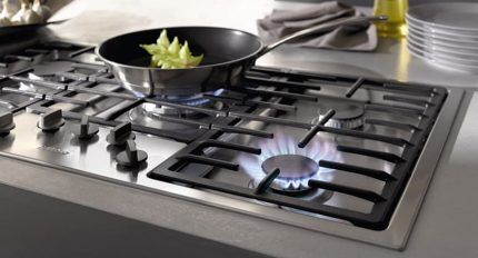Frying pan on the hob
