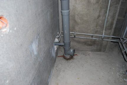 Replacing a sewer riser
