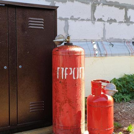 Storage of gas cylinders