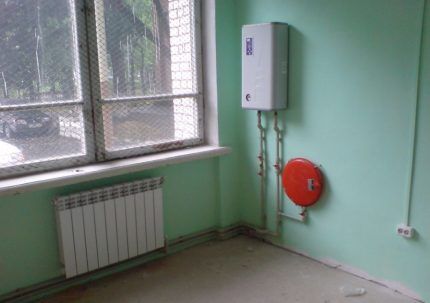 Installation of a single-circuit boiler for autonomous heating