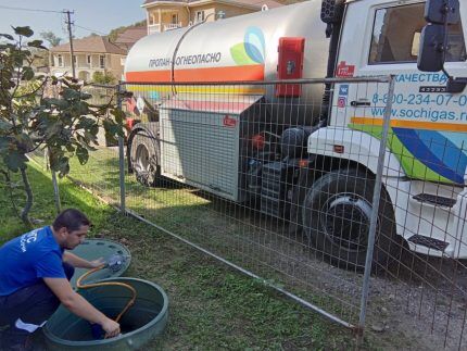 Remplissage du réservoir de gaz avec du propane