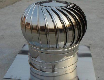 Ball-shaped deflector