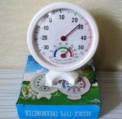 Mechanical hygrometer