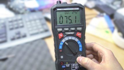 Multimeter for diagnosing breakdowns