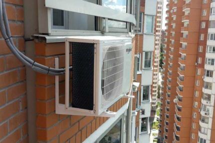 Space for the outdoor unit of the air conditioner