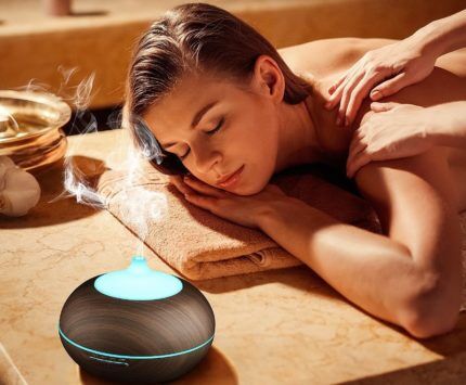 Humidificador ultrasónico para tratamientos de spa.