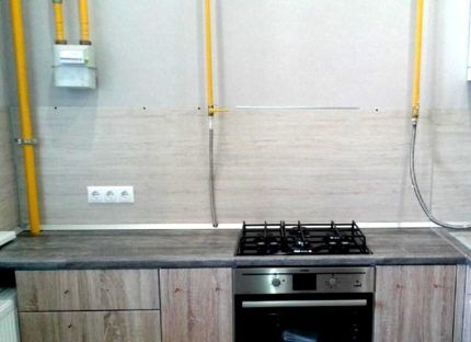 Lokasi paip gas di dapur