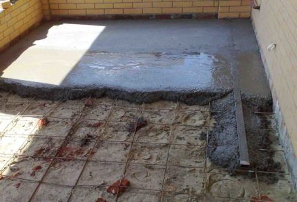 Thermal insulation of garage floor