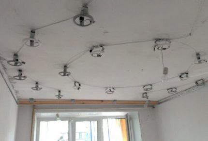 Plafond pour installation de spots