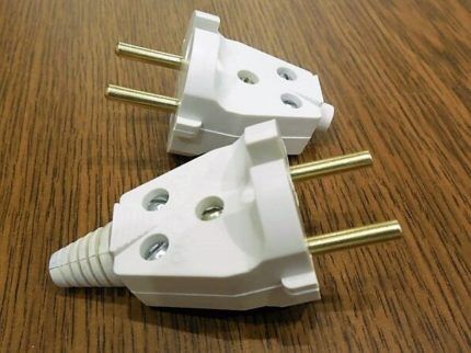 Power cord plug