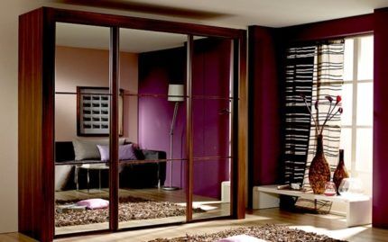 Wardrobe with mirror doors