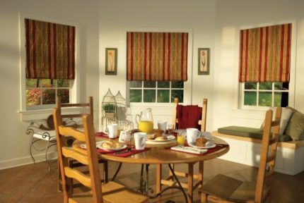 Thick roller blinds for the dining room