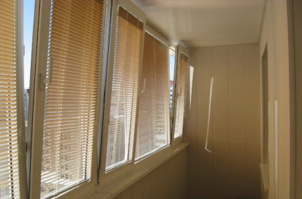 Blinds on the balcony