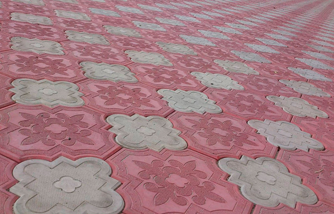 Krakow clover tiles