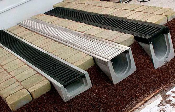 Drainage tray