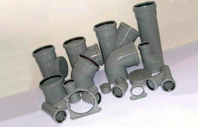 Fittings for sewer plastic pipes