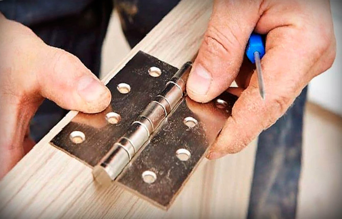 Charnières pour portes intérieures